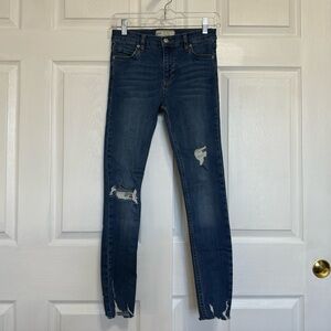 Free People Blue Distressed Ankle Shark Bite Skinny Jeans Size 25